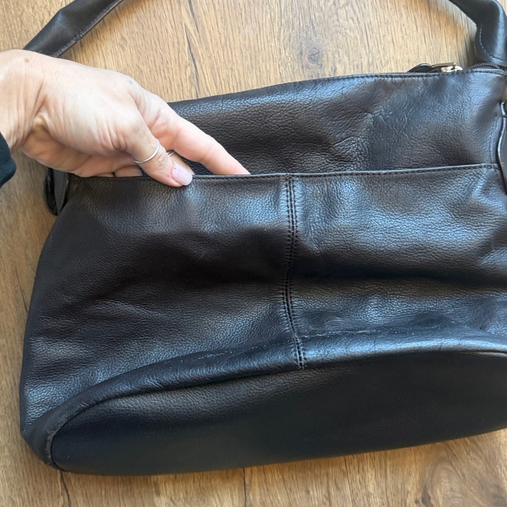 BOGO❗️Brown leather purse - Picture 6 of 11